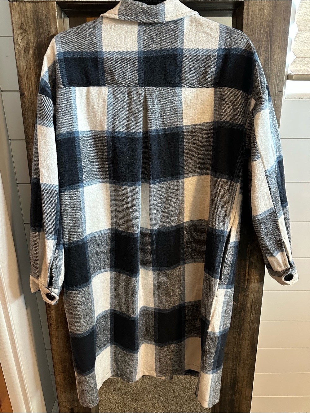 Kirundo Buffalo Plaid Shacket Coat Black White Medium Cabin Cozy Casual Chic - Picture 2 of 3